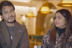 योगेश काजी र एलिना एकले अर्कालाई हेप्ने भन्दै आए (भिडियो सहित)