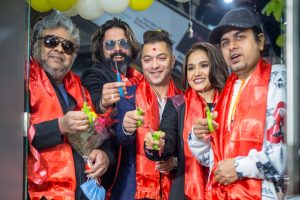 डेनियल कटवालको डिजाइनमा नीलडेभिड्सको नया“ फ्रेन्चाइजी मोडलको उद्घाटन