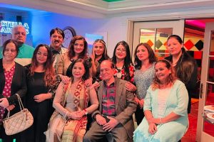 चलचित्रकर्मी कल्याणकारी कोषलाई संयोजक बसुन्धरा भुसालद्धारा रकम हस्तान्तरण