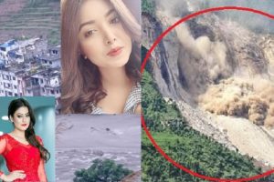 बाढीले मेलम्चिलाई बगरमा परिणत गराइदिएपछि राहात लिएर मेलम्ची जाँदै पूजा र श्वेता