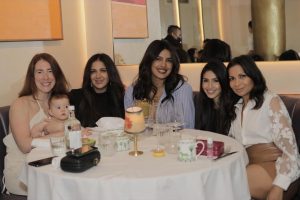 आफ्नै रेष्टुरेन्टमा पानीपुरी खादैँ प्रियंका !