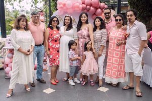 चर्चामा प्रियंकाको तस्विर, फ्यानले गरे गाली