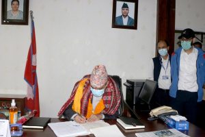 ई-कमर्सलाई हुलाकसँग जोड्ने सञ्चार सचिवको प्रतिवद्धता