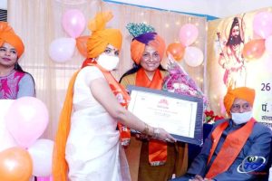 सरिता उप्रेतीले(योगिनी सरितनन्दी)  “कोरोना योद्धा 2021 ” उपाधिबाट सम्मानित