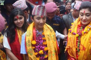 पूर्वयुवराज्ञी हिमानी अमेरिका जाँदै, कमला ह्यारिसलाई भेट्ने प्रयास