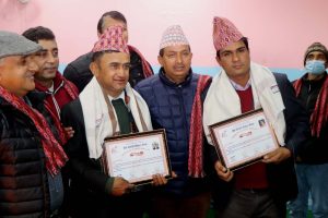 भण्डारी र अधिकारीलाई कृष्णप्रसाद सिग्देल युवा पत्रकारिता पुरस्कार