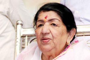 गायिका लता मंगेशकरको स्वास्थ्य अवस्था नाजुक