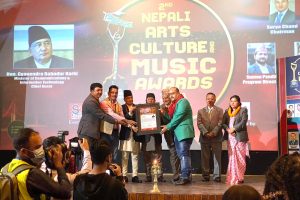 संचार मन्त्रि द्वारा समाजसेवी राजेश बिशुराललाइ ‘राष्ट्रिय समाजसेवी सम्मान-२०७८’ को सम्मान