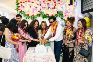 ‘कट एण्ड कलर हेयर सलोन’ उद्घाटन गर्न पुगिन् दीपाश्री निरौला