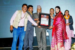 “राष्ट्रिय समाजसेवी सम्मान-२०७८” बाट ज्योति घिमिरे सम्मानित