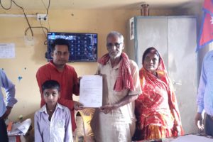 सञ्चारकर्मी साहले लिए विपन्न परिवारका दुई विद्यार्थीलाई स्नातकसम्म पढाउने जिम्मेवारी