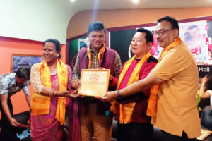 आरएलको निर्देशनमा ‘छुट्टीएर बस्ने कुरा ’ र ‘हे कान्छी’