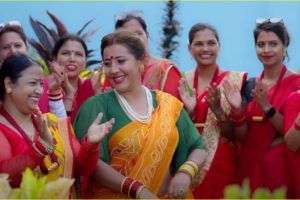 स्वर्गीय आमाको सम्झना आएको तीज गीत “बाबाको आँगनी” मा मन्जु र अनुषा (भिडियो सहित)