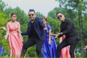 राम स्याङ्गतान, सागर स्याङ्गतान र शारदा रसाइलीको स्वरमा दशैं गीत “चर्के पिङ्ग” आयो