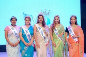 हिना शुक्ला बनिन् ‘मिसेस् नेपाल पिस’