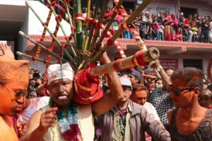 सुजनले जिब्रो छेडाएर जात्रालाई निरन्तरता दिने