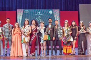 क्रिस्मा र सोलिनालाई मिस र मिसेस विधाको उपाधि