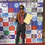 शसस्त्र प्रहरीमा कार्यरत नरेश एमसीको ‘फौजीको बर्दिमा’ले अवार्डले जित्न सफल
