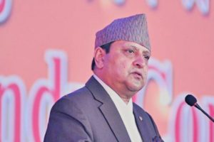 पूर्वराजा ज्ञानेन्द्र शाह पश्चिम नेपालको भ्रमणमा जाँदै