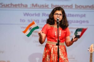 १४० वटा भाषामा गीत गाएर विश्व रेकर्ड