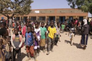 अफ्रिकामा झण्डै दश करोड बालबालिका तथा युवा विद्यालयको पहुँच बाहिर