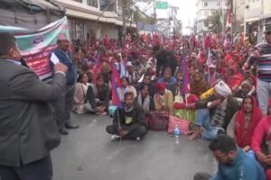 २३ दिन पैदल हिँडेर मिटरब्याज पीडितहरु काठमाण्डौमा