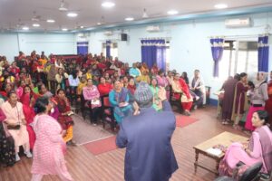 मदिरा नियन्त्रण र रोजगार उपलब्ध गराउन गृहिणीहरूको माग