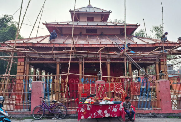 नेपालगञ्जस्थित प्रसिद्ध शक्तिपीठ बागेश्वरी मन्दिरको छानामा ताम्रपत्र