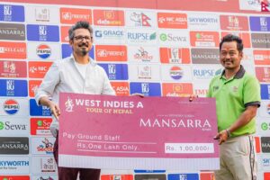 राम्रो व्यापार गरेपछि मनसराका दुई प्राविधिकलाई सम्मान