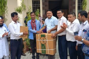 विराटनगर महानगरपालिकाद्धारा विद्यालयमा पंखा वितरण 