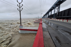 सप्तकोशी ब्यारेजका ५६ वटै ढोका खोलियो