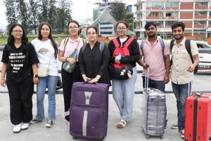 बङ्गलादेशबाट नेपाली विद्यार्थी काठमाण्डाै फर्किन थाले