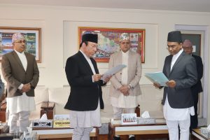 नवनियुक्त गभर्नरलाई कामु गभर्नर तिम्सिनालगायतले गरे स्वागत