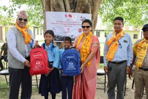 मोरङको बेलबारीका ७७९ विद्यार्थीलाई शैक्षिक सामग्री वितरण