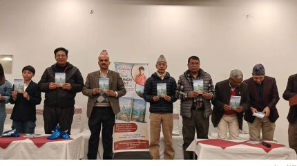 ११ वर्षीय अभिकको ‘द वाइल्ड्स एन्ड वन्डर्स अफ भेनुआ आइल्याण्ड’को लोकार्पण