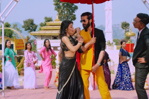 घुमाई घुमाईपछी रोशनको छाता झल्लारे र आएना काल सार्वजनिक (भिडियो सहित)