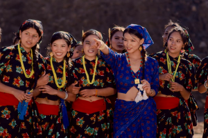 समिर आचार्य र सिता स्मृतिको स्वरमा आयो “हिमालैमा हिउँ” (भिडियो सहित)